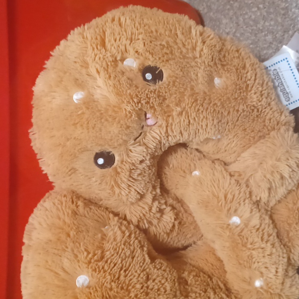 Squishable Pretzel with Salt 2018